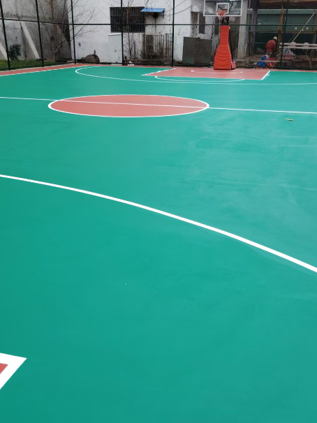 临洮 球场长期使用易出现地面开裂